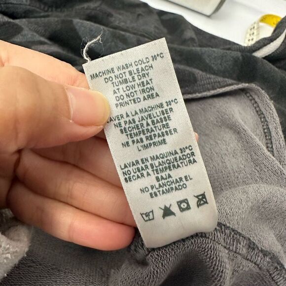 Sundry Camo Gray Cut Off Sweatshirt Knit Pullover Womens size‎ 1  Small - Picture 7 of 8